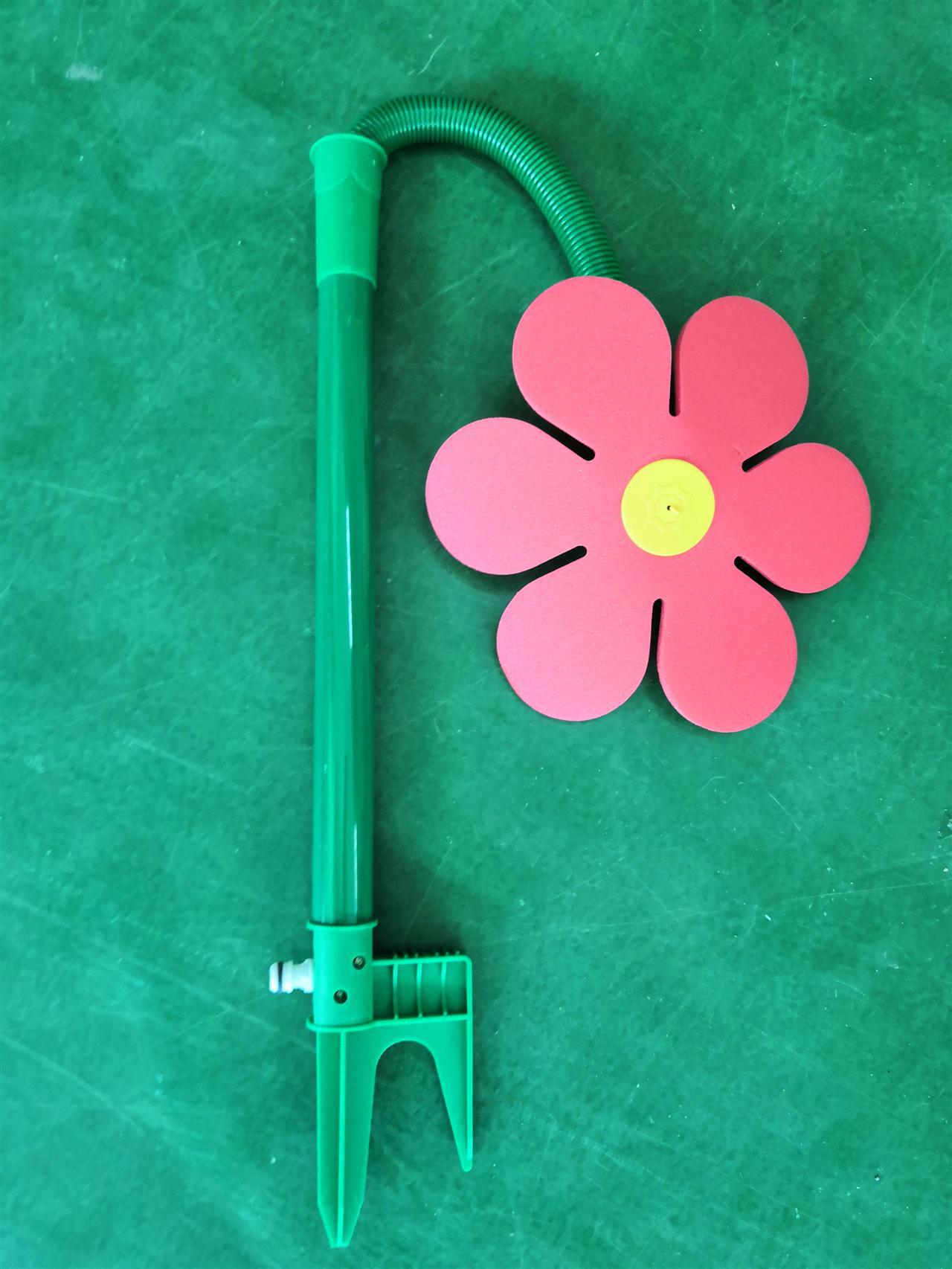 Garden Sprinkler Plastic Sprinkler Sunflower Sprinkler