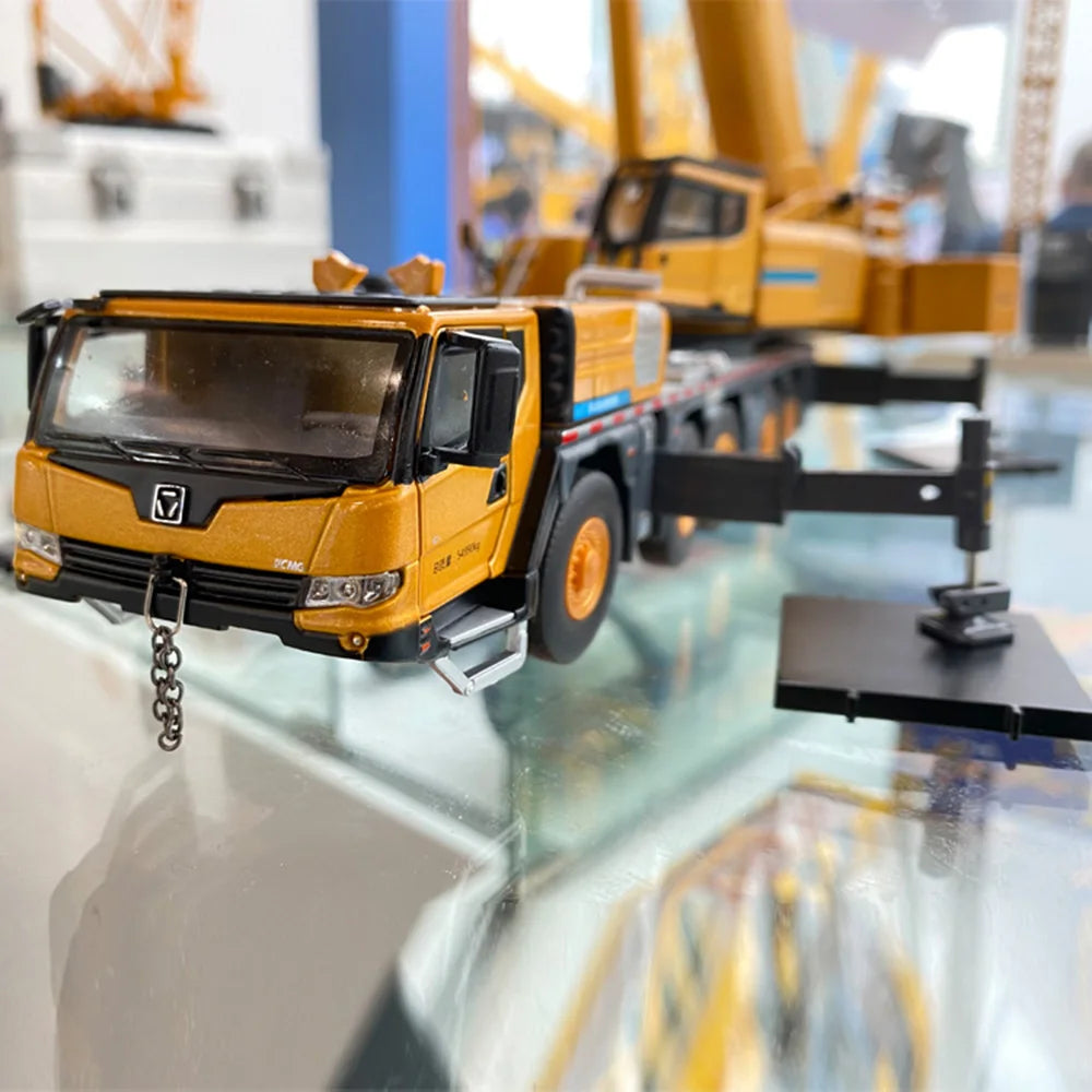 Scale Model Diecast Construction Machiner XCMG XCA 230 Truck Crane Model Replica Collection 2 Cabs Open Gold