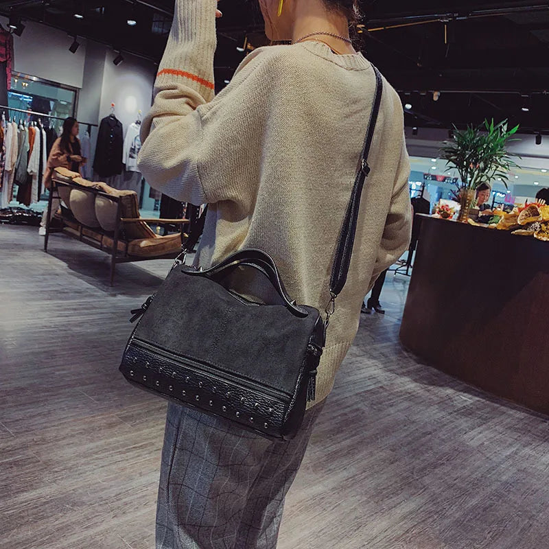 Women Bag Autumn Winter PU Bucket Rivet Vintage Patchwork High-Capacity Shoulder Bags