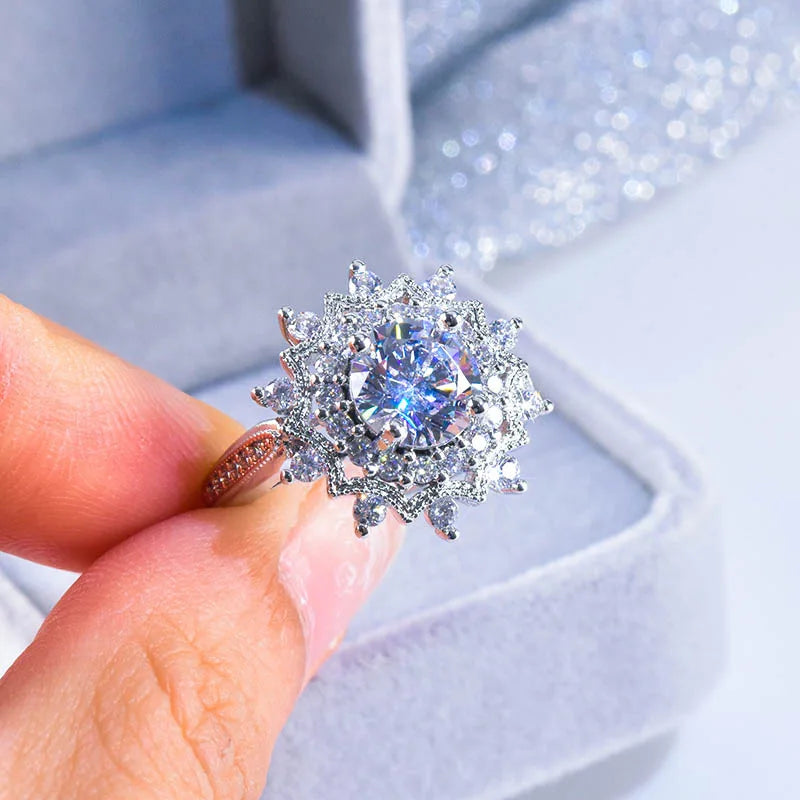 Crystal Ring Elegant Girl Flower Edge Inlay Zircon Ring Charm Bride Eternal Engagement Ring Jewelry