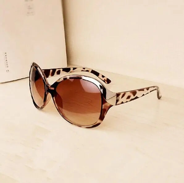 Women Sunglasses Luxury Fashion Summer Sun Glasses Women's Vintage Sunglass Goggles Eyeglasses