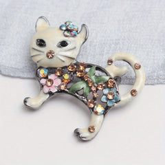 Cute Floral Cat Brooch for girls Cute sweet cat animal popular clothing accessory enamel pin gift