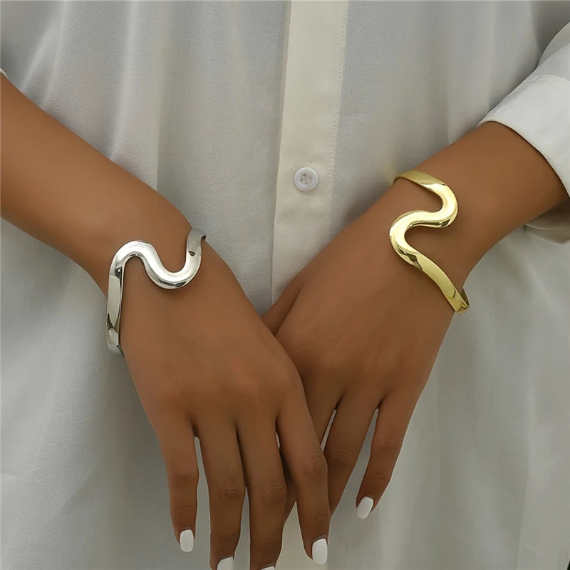 Geometric Simple Smooth Metal Design Snake Open Bracelet for Women