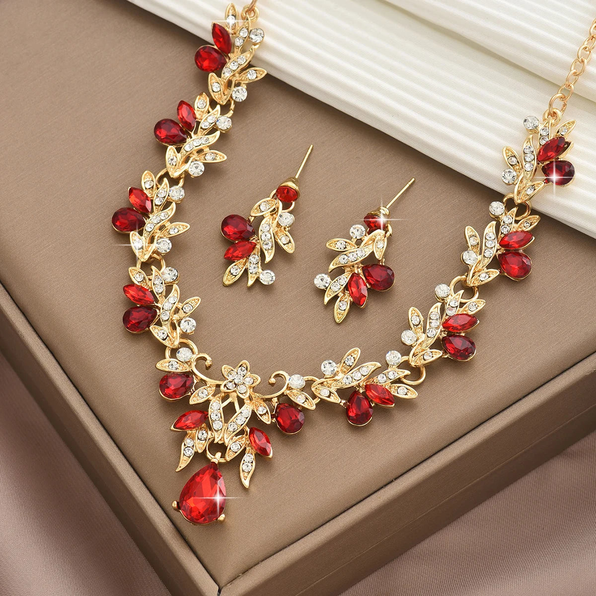 Women's Trendy Claw Chain Series Leaf Droplet Necklace Earrings Jewelry Set