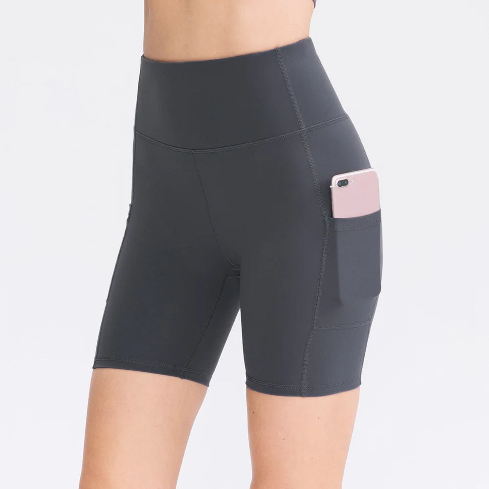 Sports Shorts with Pockets Skin Friendly Tight Fitting High Elasticity Quick Drying Fitness Shorts