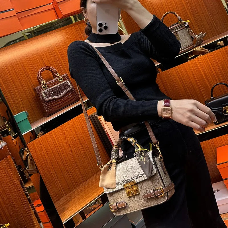 fashionable retro foreign style one shoulder crossbody small square bag