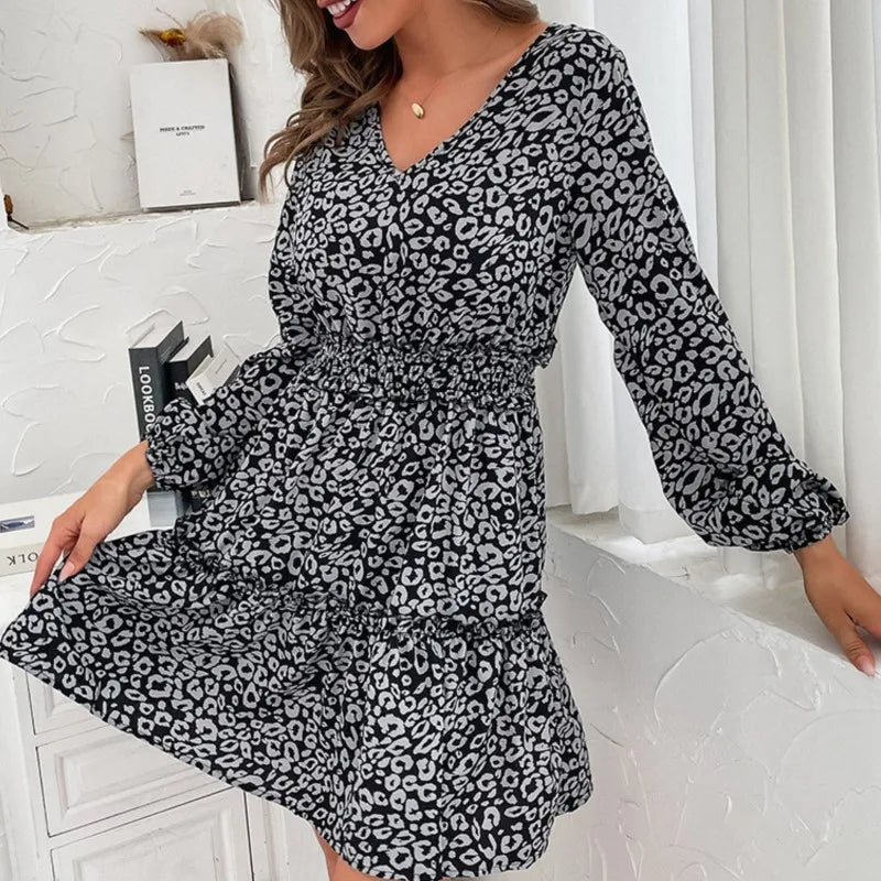 Women New Spring And Summer Cake Skirt Slim Fit Black And White Printed V-neck Long-sleeved Knee-length Short Skirt Dress Women