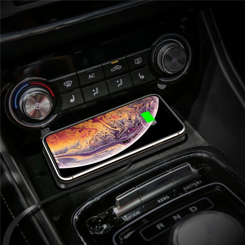 30W Car Wireless Charger Mat Silicone Non-Slip Pad for iPhone 15 14 13 12 11 X XR Samsung Xiaomi Car Phone Fast Charging Stand