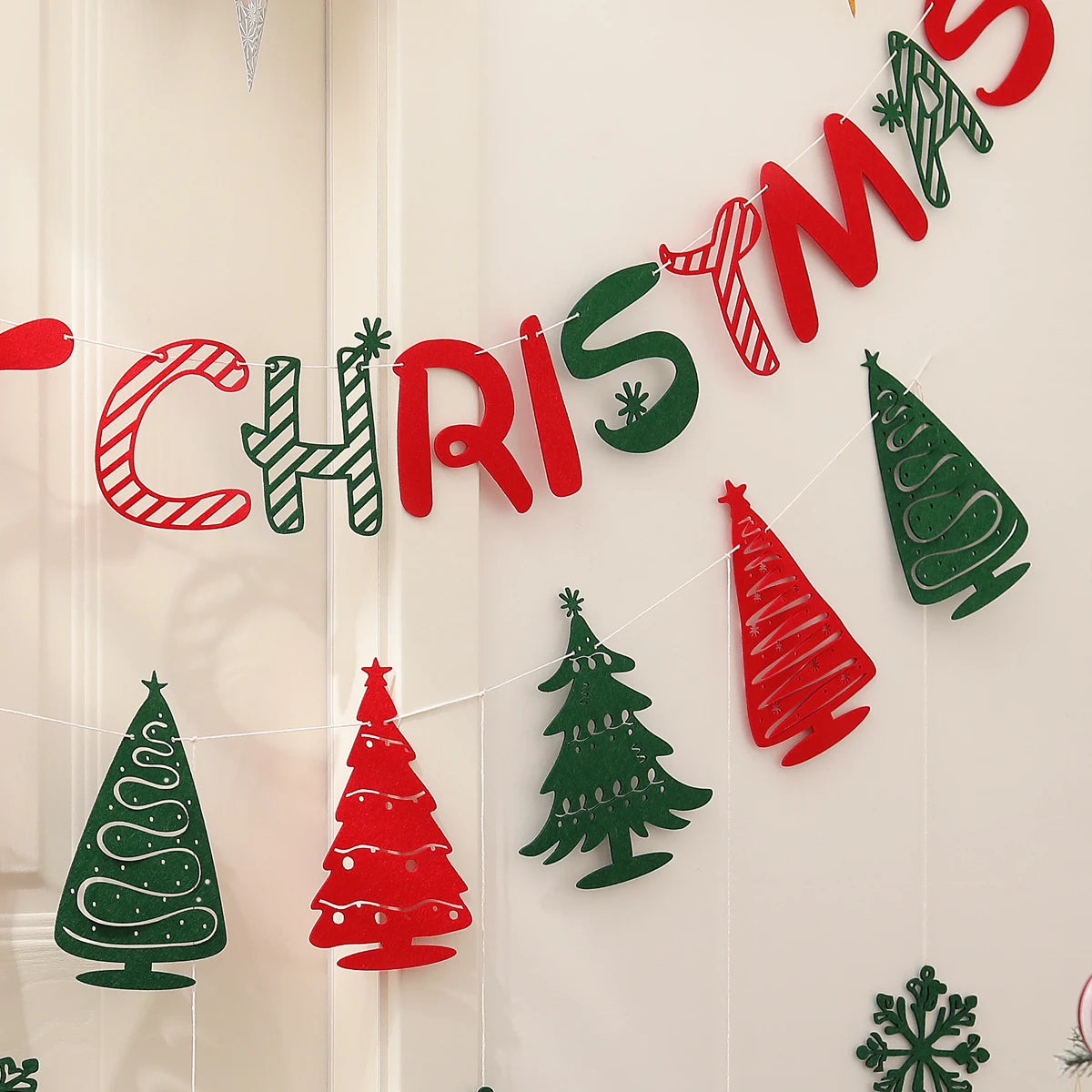 Christmas party background flag pendant cute three-dimensional felt decoration 1 set 1 piece.