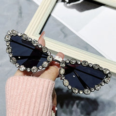 Women Cat Eye Sunglasses Trending Men Metal Frame Sun Glasses Gradient Lens Diamond Shades UV400 Catwalk Eyewear