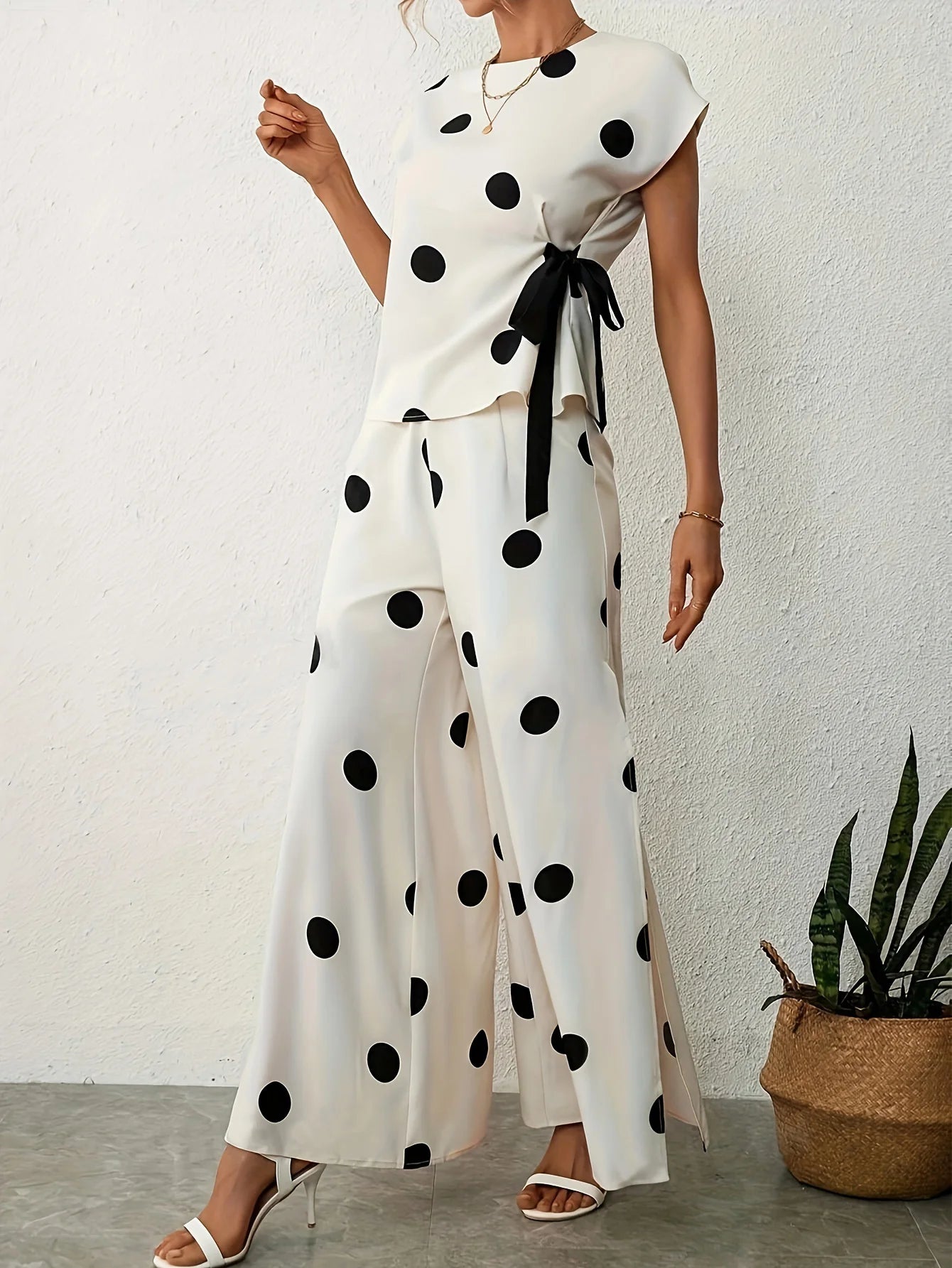 Women's Chiffon Sport Suit Summer New Fashion Polka Dot Wide Leg Pants Strap Tops