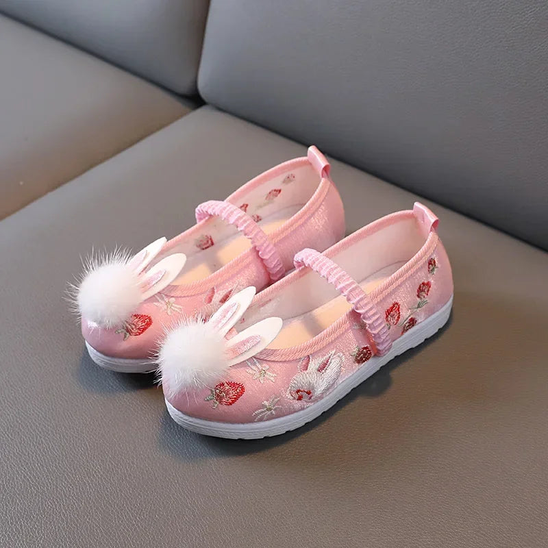 Embroidery Kids Shoes Chinese Style Cute Rabbit Fur Plush Girls Flats Princess Slip on Dancing Shoes