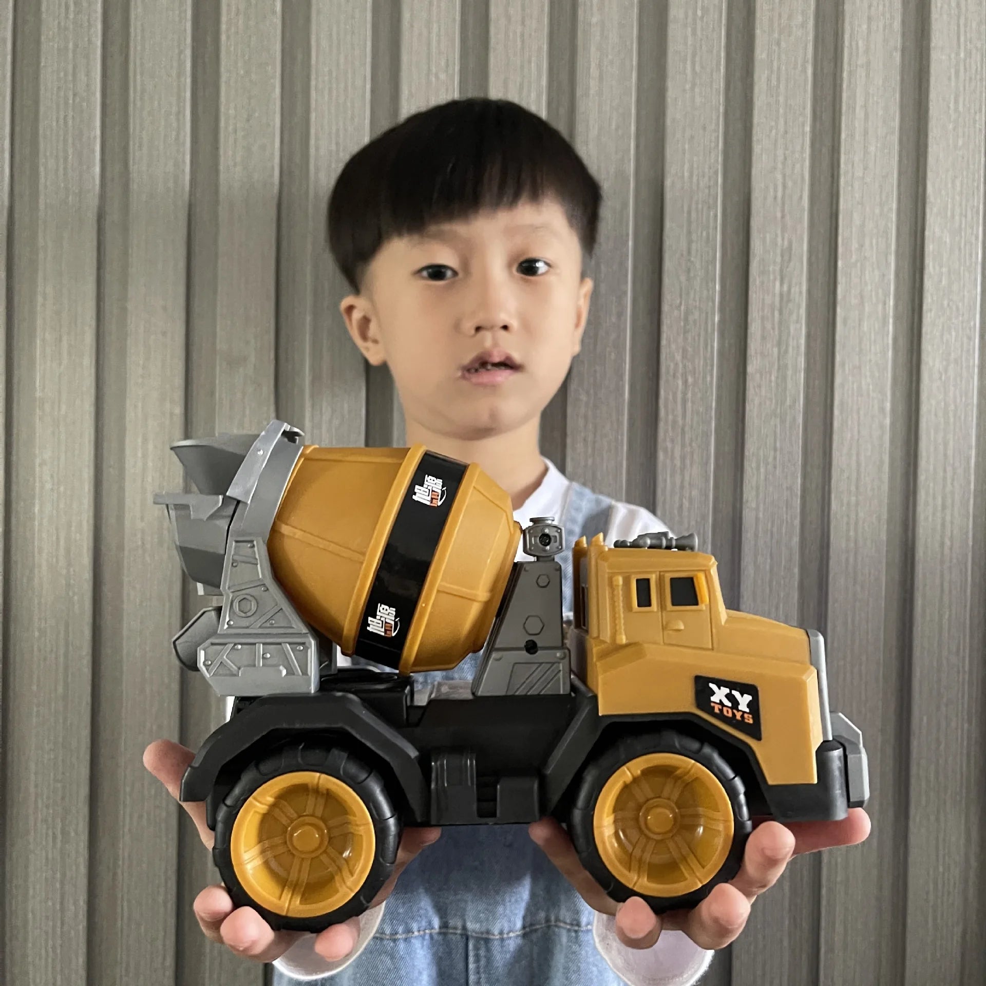 Large Children's Car 4 Wheels Excavator Trucks Shovel Loader Tipper Mixer Lifting Crane Truck Model Transport Cart Kids Gifts