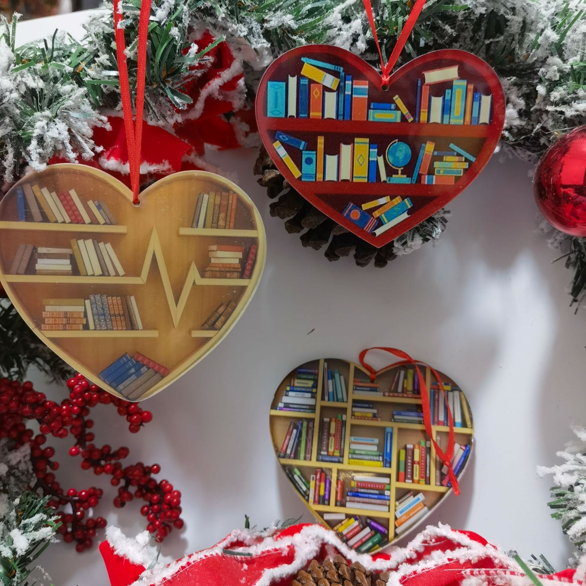 Holiday Decoration Christmas Tree Ornaments Acrylic Pendant Heart-shaped Bookshelf